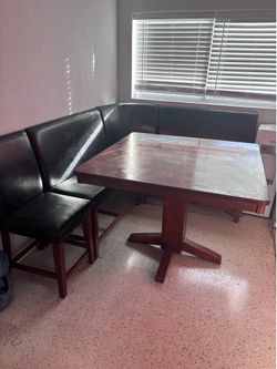 Dining Booth/Chairs