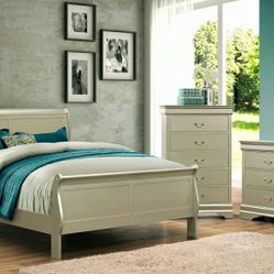 Louis Philip Champagne Sleigh Bedroom Set

