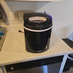 Black Tabletop Ice Maker