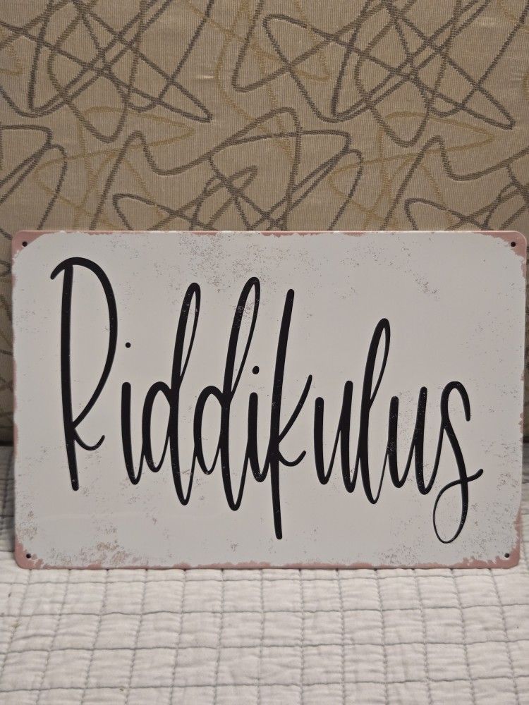 Harry Potter Riddikulus Sign Tin Charm Spell 8" x 12"
