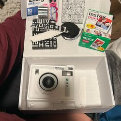 Lomo’ Instant Camera Bundle -NEW