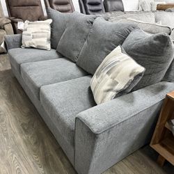 Stairatt 2 Pc Living Room Set Sofa And Loveseat NEW IN BOX