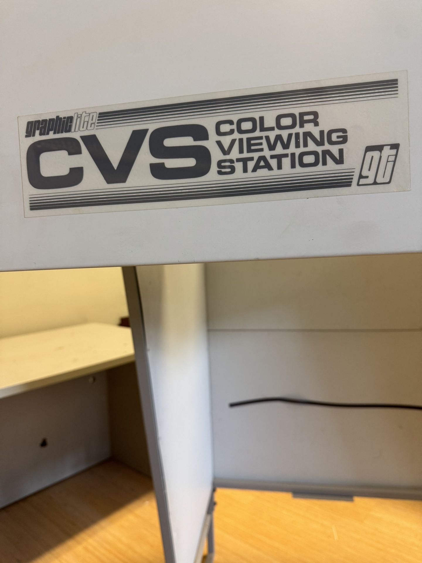 Color Viewing Station