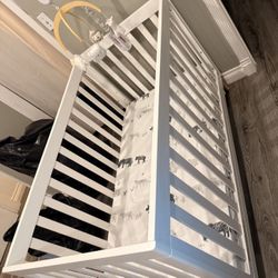 Free Baby/toddler Crib 