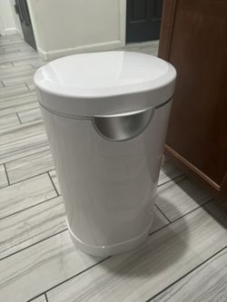 Munchkin Diaper Pail
