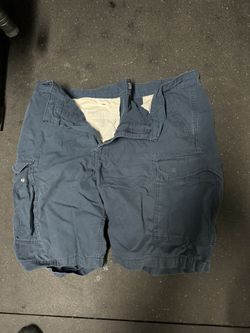Men’s Levi Cargo Shorts Size 38