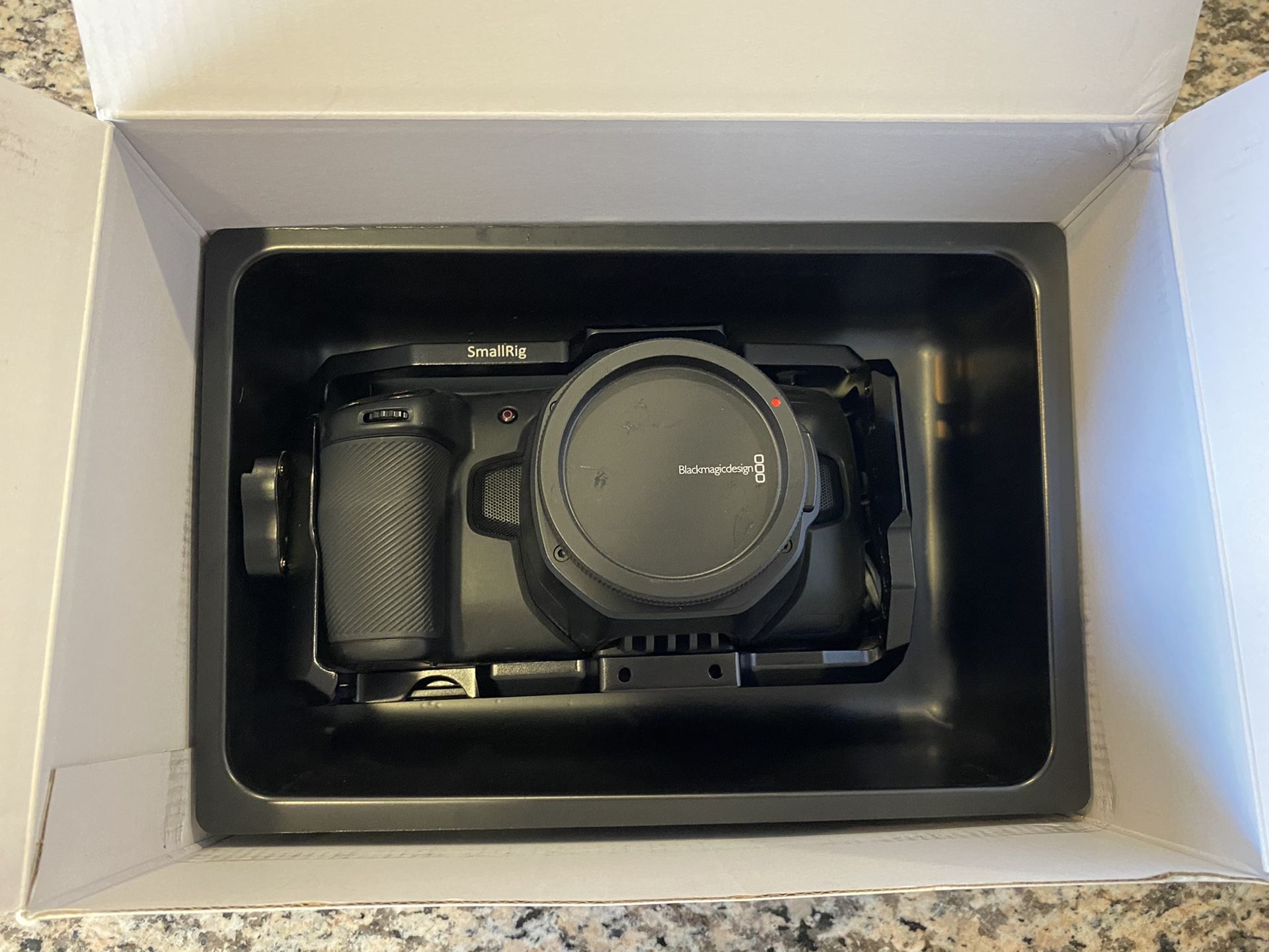 Blackmagic pocket 6k (EF Mount)