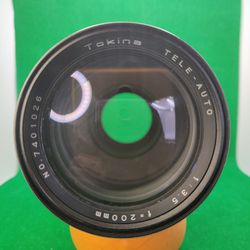 TOKINA TELE-AUTO 200MM F3.5 LENS