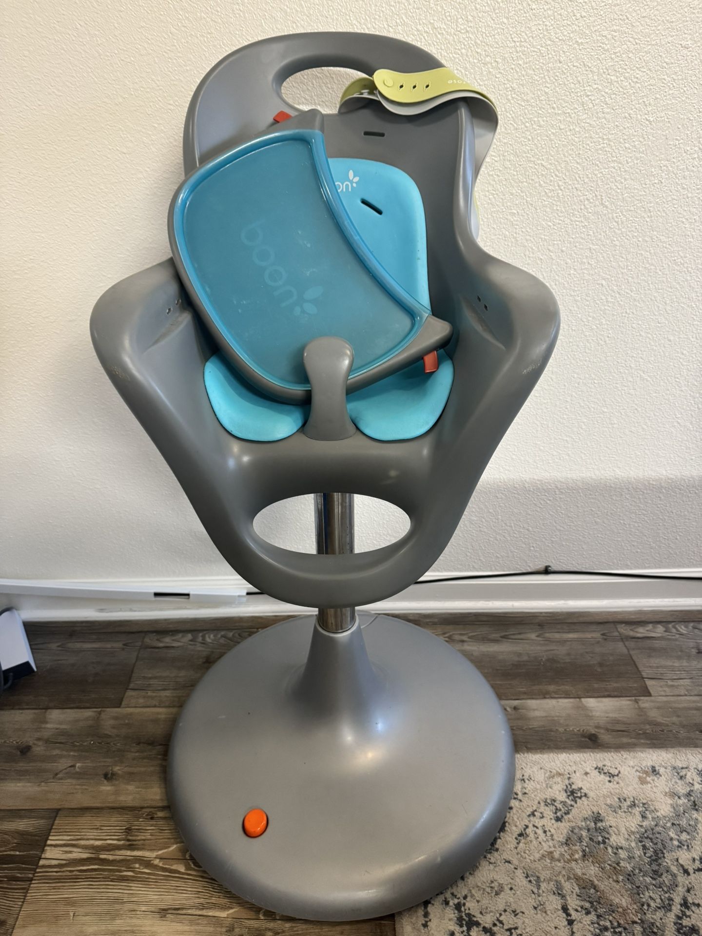 Boon Flair Pedestal High Chair