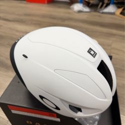 Oakley Velo Mach Mips Cycling Helmet