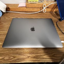Apple MacBook Pro 2017 15"