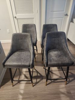 Set of 4 Gray Velvet Counter Stools