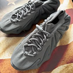 Adidas Mens New Size 9