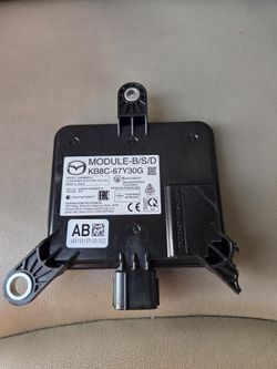 Mazda CX-5 II KF blind spot monitor sensor control KB8C-67Y30G