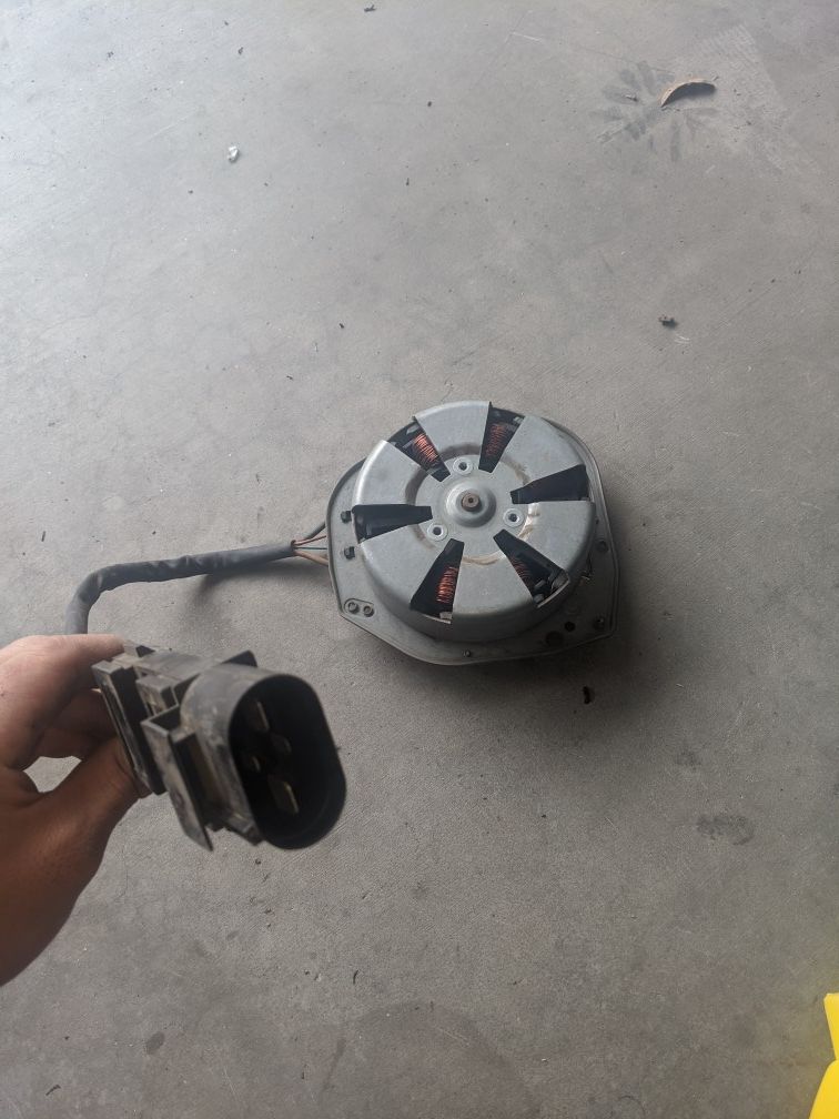 Audi fan motor