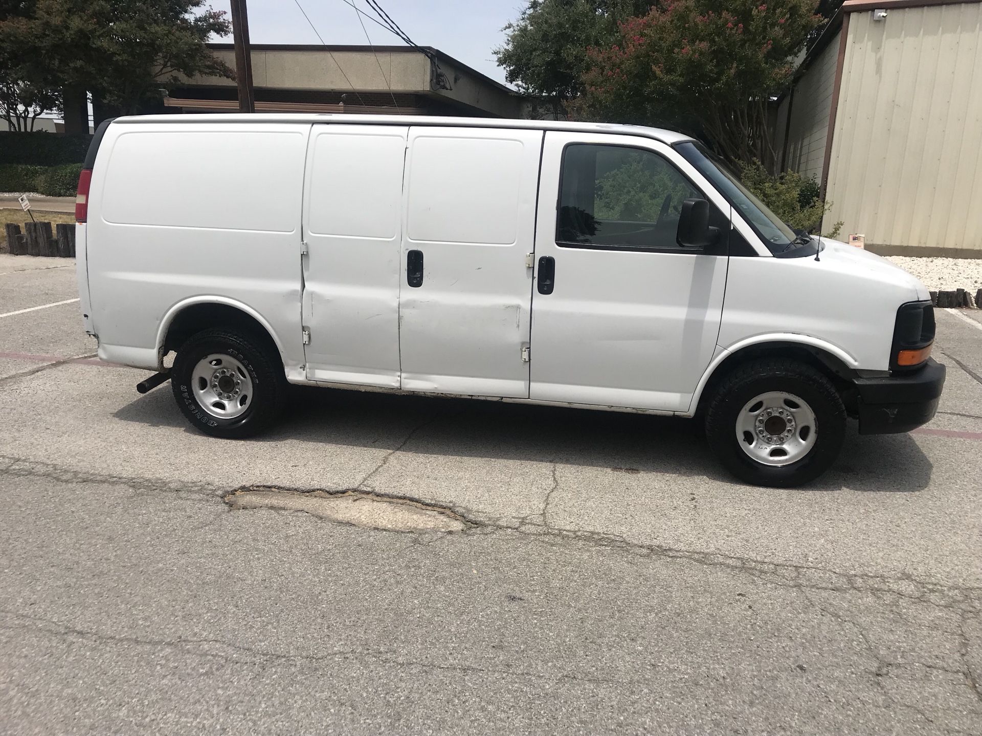 2005 Chevy Express 2500
