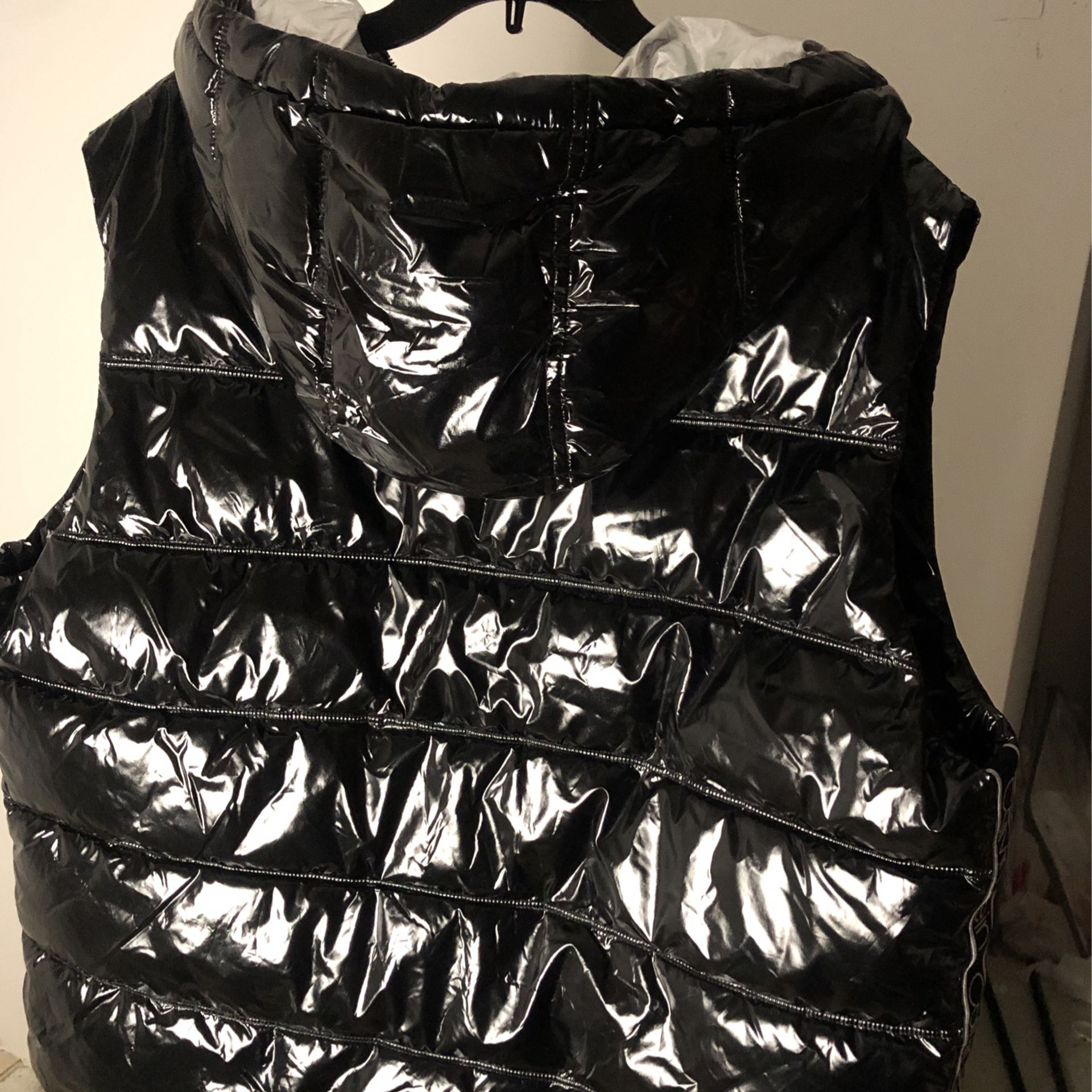 Calvin Klein Hooded Puffer Vest XL