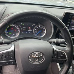 Toyota Highlander Hybrid 2021 XLE