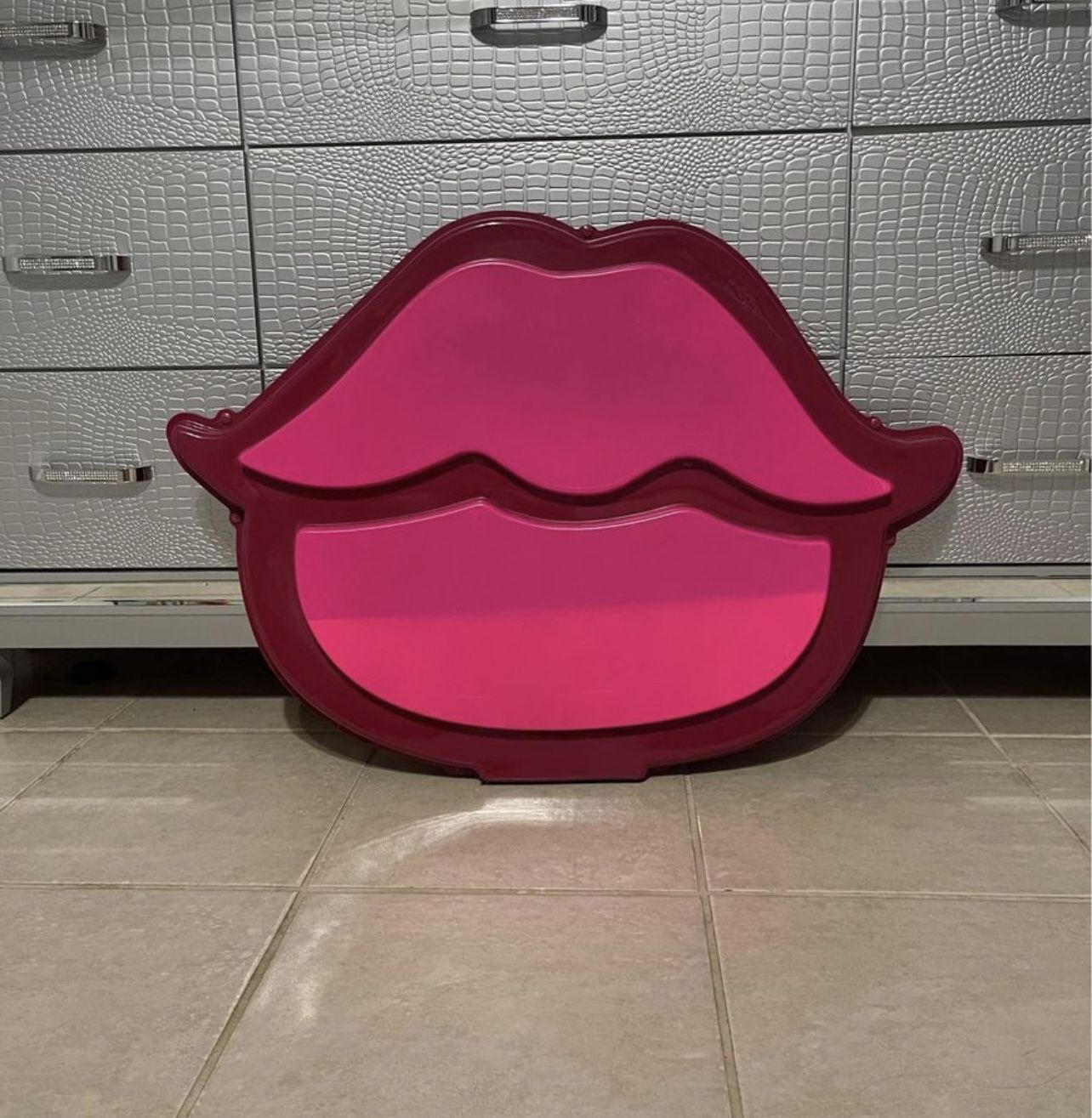Bratz Lips Decor