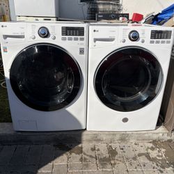 LG Gas School Washer and Dryer Set 