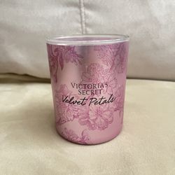 Victoria’s Secret Velvet Petals Candle