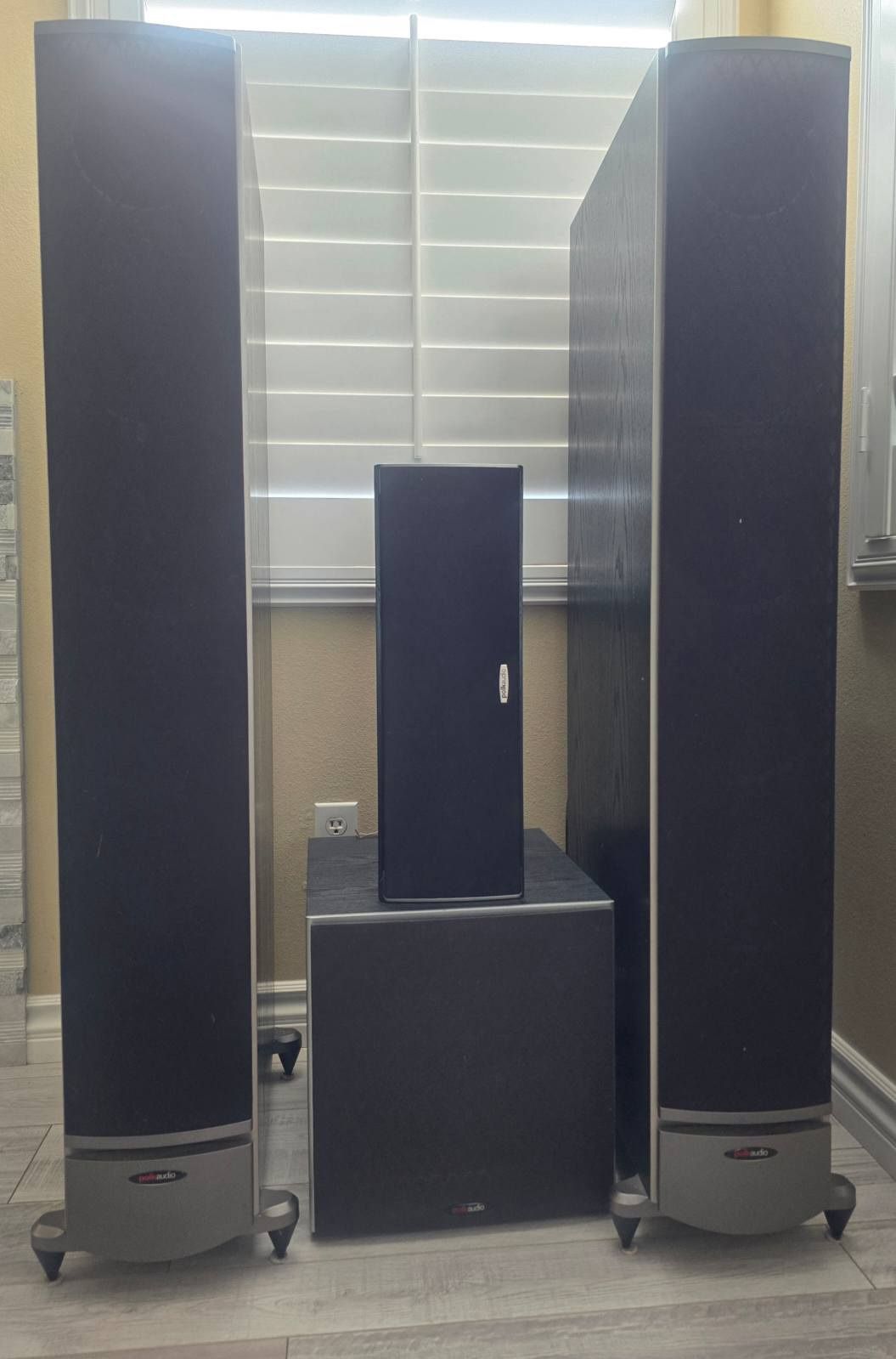 Polk Audio Speaker System “Like New”