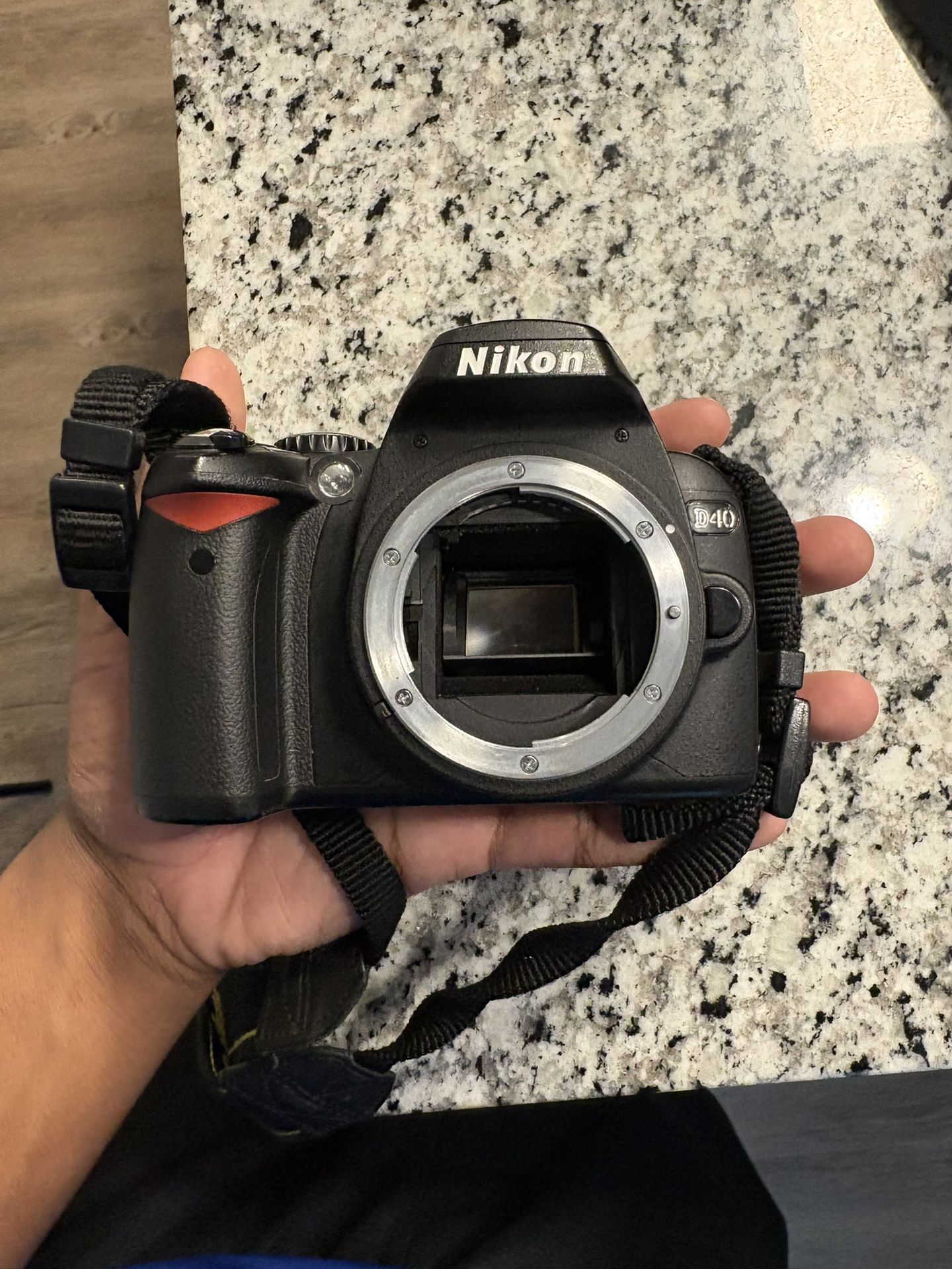 Nikon D40