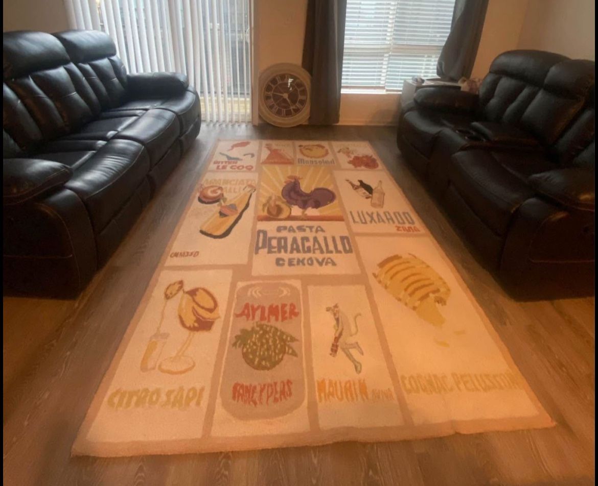 3 items!! (Sofa,, wall clock as a set!!)