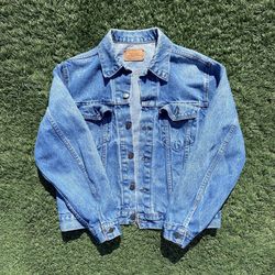 Vintage Levi’s Jean Jacket🔥 size Small in Men for $45‼️‼️