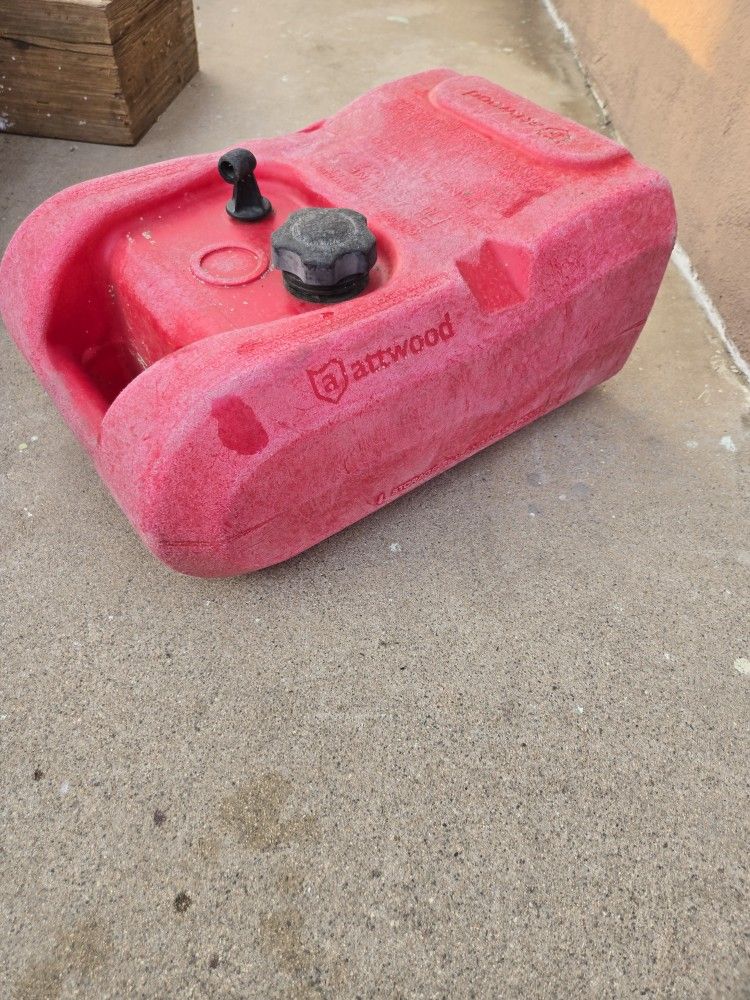 Attwood Fuel Tank - 6 Gallon Boat