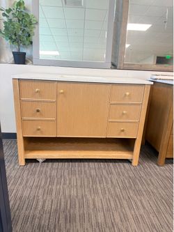 48” Bathroom vanity in wood color