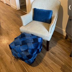 Coffee table & lounge chairs