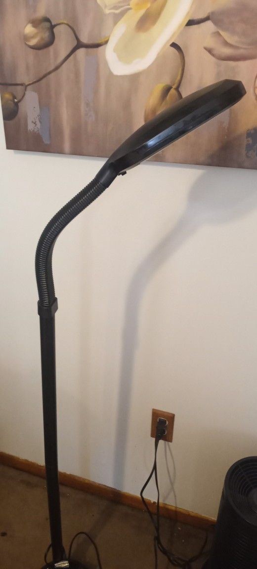 Pole Lamp 