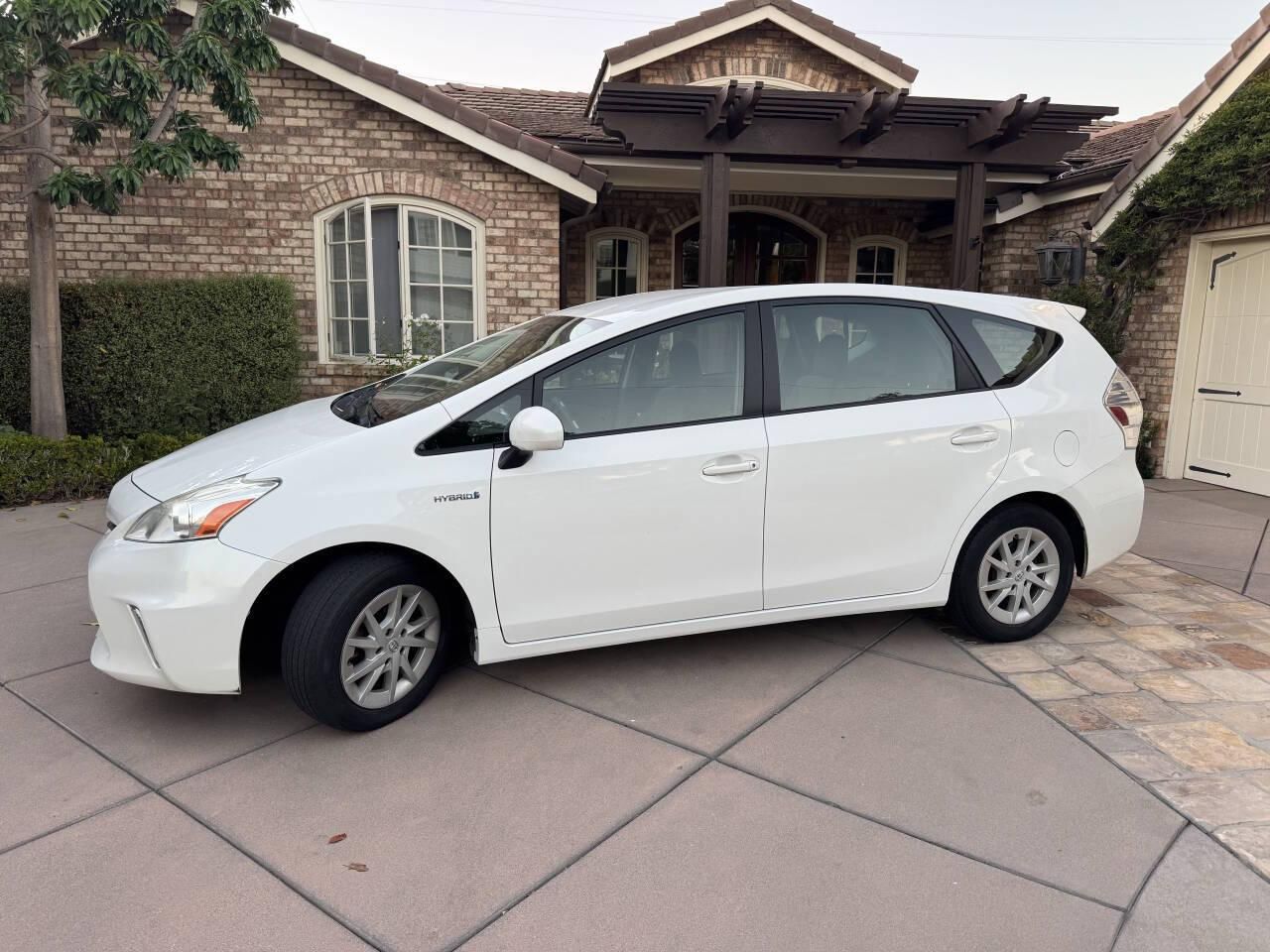 2012 Toyota Prius v