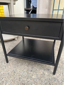 Crate & Barrel Soto Black Metal End Table / Nightstand