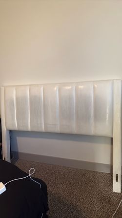 White queen size bed