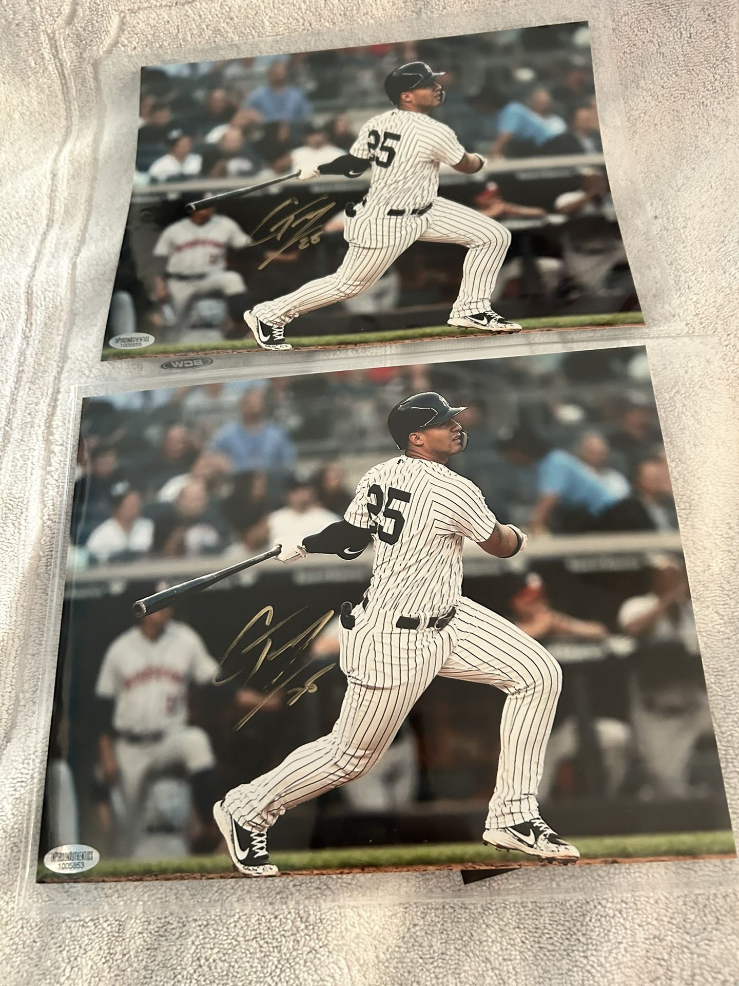 Dos Fotos De Torres Auténticas Y Certificadas 