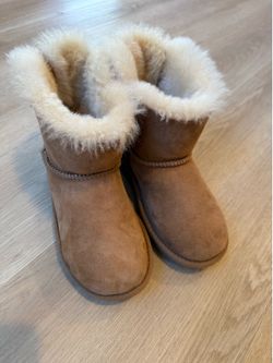 Ugg boots With Bow size 2 kids New - No Box