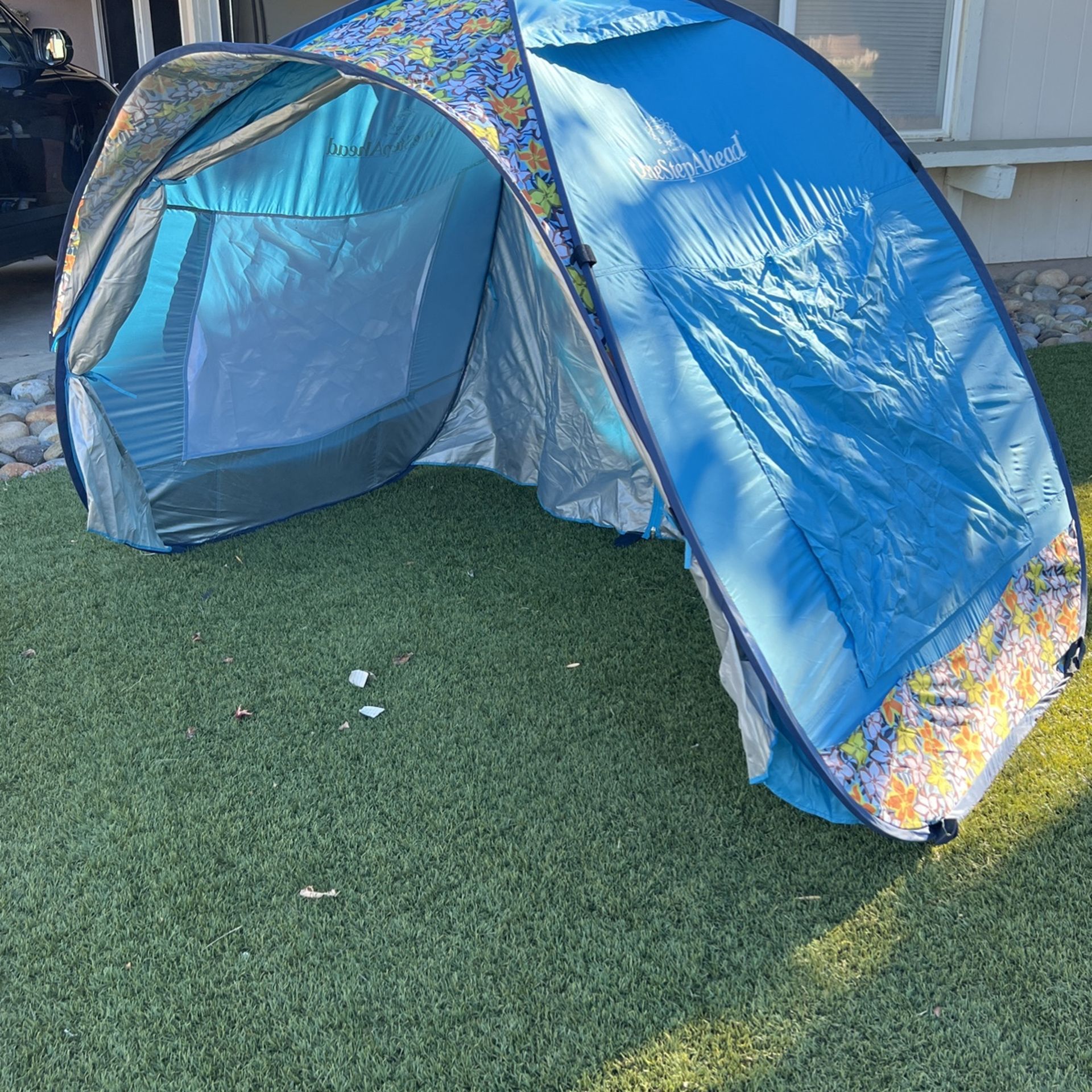 Family Beach cabana $35