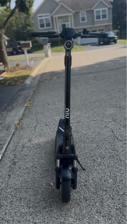 NIU- KQI 300P Foldable E-Scooter w/40 mi max range & 24 mph max speed.
