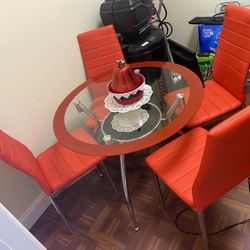 Dinning Table With Chairs