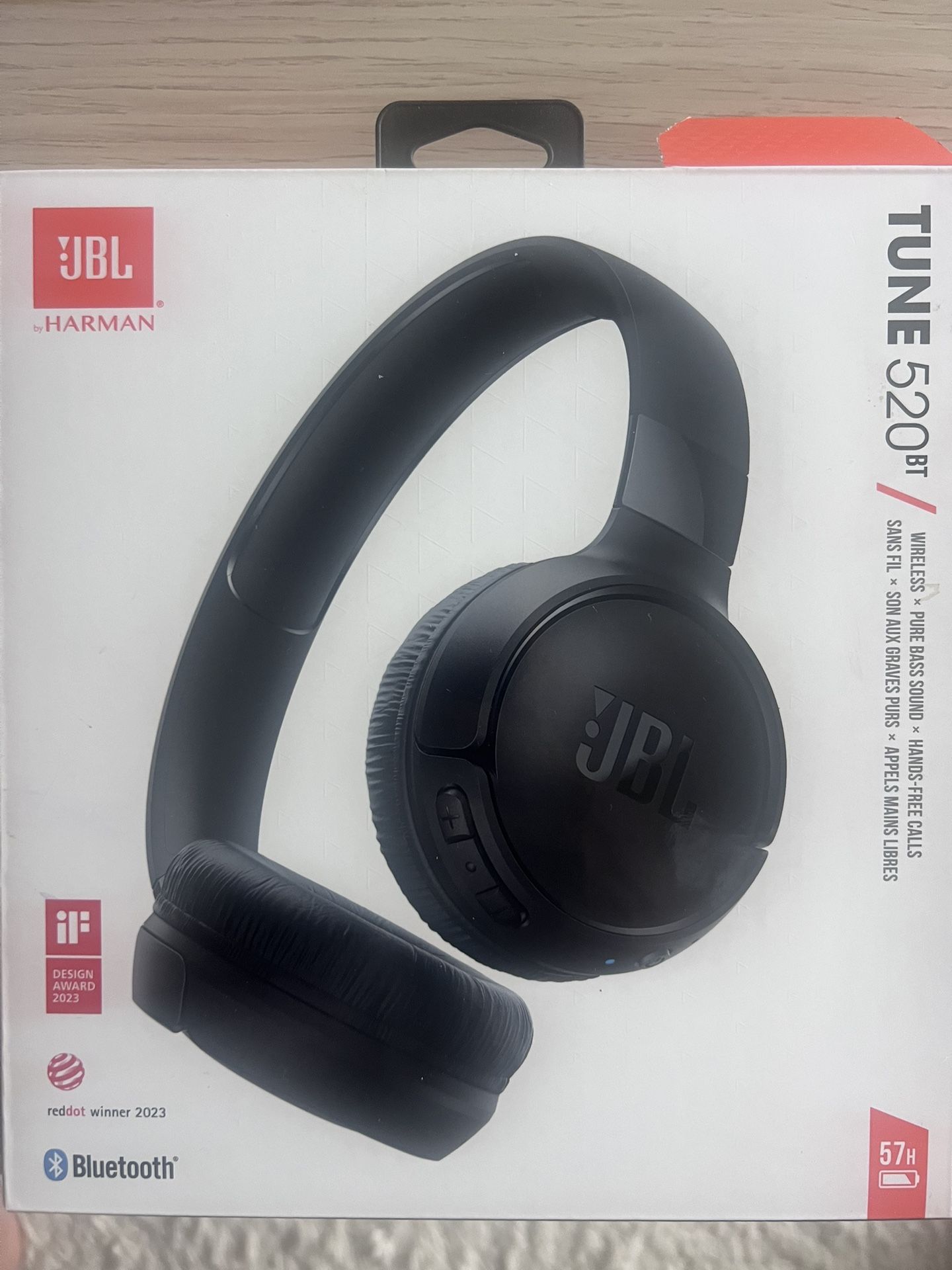 JBL TUNE 520BT Wireless headphones