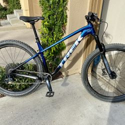 Trek Rosco 8 (New Gen)