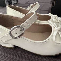 Children’s Place toddler white heel