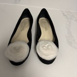 Chanel black grosgrain Camellia ballet flats, size EU 37