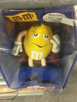 M&M-LA-Z-Boy