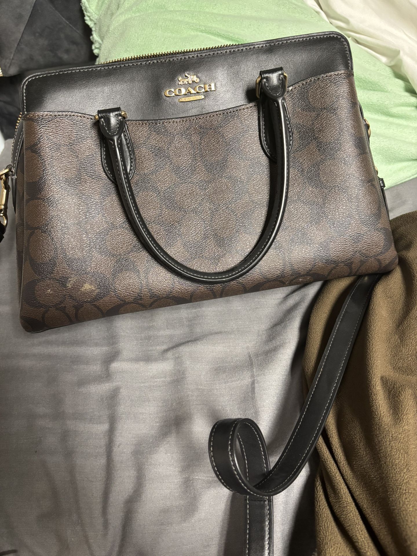 crossbody coach