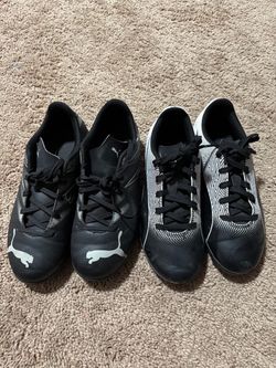 Boys turf soccer shoes