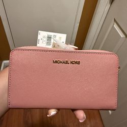 New Michael Kors Wallet 