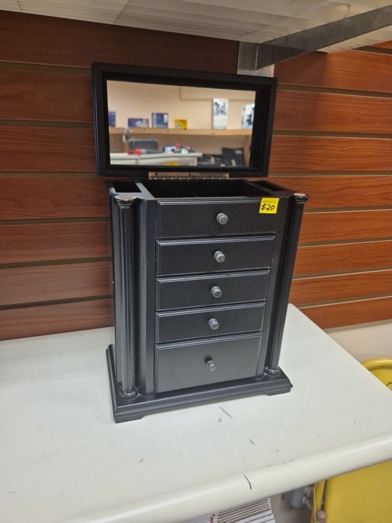 4 Drawer Jewelry Cabinet With Mirror
